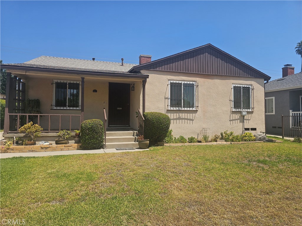 Located in great location of Altadena close to shopping, schools and entertainment. This property has 2 bedrooms 1full bath with a fireplace.  This property has a detached 2 car garage for an ADU potential.  Also, this property has newer roof and windows.

Don't miss the opportunity to own this lovingly cared for three-bedroom home. It is conveniently located close to nature, hiking trails and the 210 freeway. There is a fireplace, newer windows and roof and a large two car detached garage, spacious backward with block wall fencing and a fruit bearing orange, lemons and plumbs tree. There is great potential for an ADU. Submit qualified pre-approvals. Include DU findings if financing and proof of funds with your offer. FHA, VA Conventional, and Cash offers are welcome.