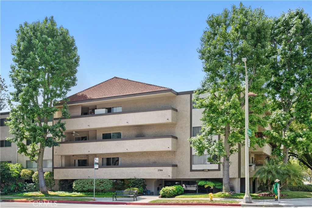 Discover this updated and spacious single-level 1-bedroom condo in the sought-after Del Mar Sierra Manor Complex. Tucked away in a peaceful location, free from street noise, this upgraded home offers elegant flooring in the expansive living room, a mirrored fireplace, and access to a private south-facing patio. The generous bedroom includes a large walk-in closet with organizers for optimal storage, complemented by an additional hallway closet with organizers for extra convenience. The custom bathtub features a removable center section for easy entry. Freshly painted throughout, the condo is bathed in natural light thanks to its south-facing windows and sliding glass doors. The gated and well-maintained complex provides a variety of amenities, including an elevator, pool, barbecue area, billiard room, fitness center, community laundry, and secure tandem parking. Ideally located near top-tier shopping, dining, major freeways, public transportation, Caltech, PCC, and more. HOA dues cover water, trash, sewer, and earthquake insurance, making this an excellent opportunity for a convenient and comfortable lifestyle. Move-in ready, this home awaits its new owner.