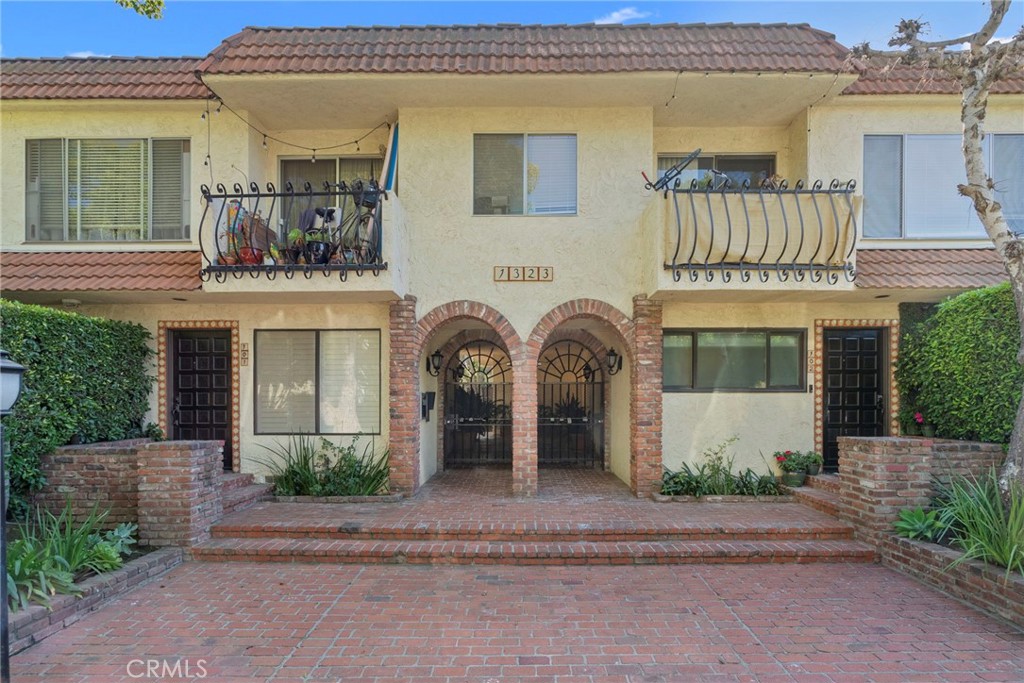 Rare first floor unit with its own outdoor patio! Move-in ready 1 bed 1 bath condo with granite countertops, durable flooring and tile shower.  You can walk right up to your front door without entering the complex and feel secluded in your own private space. Only one shared wall! Assigned parking spot and storage locker. Enjoy Westside living with low HOA fees.